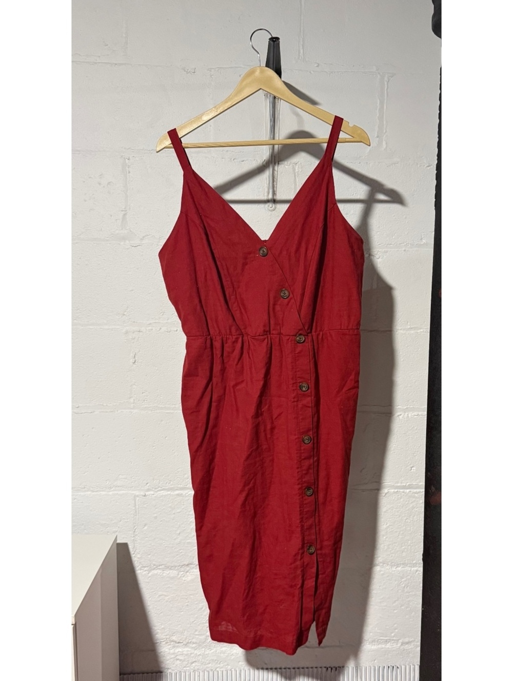 Maurice’s size large red linen blend button front midi dress new with tags